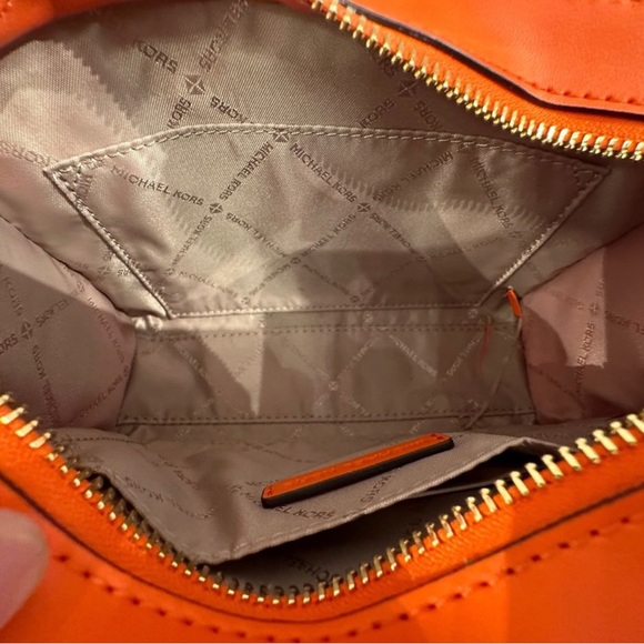 NWT MK Saffiano Leather Crossbody Bag - Picture 4 of 7